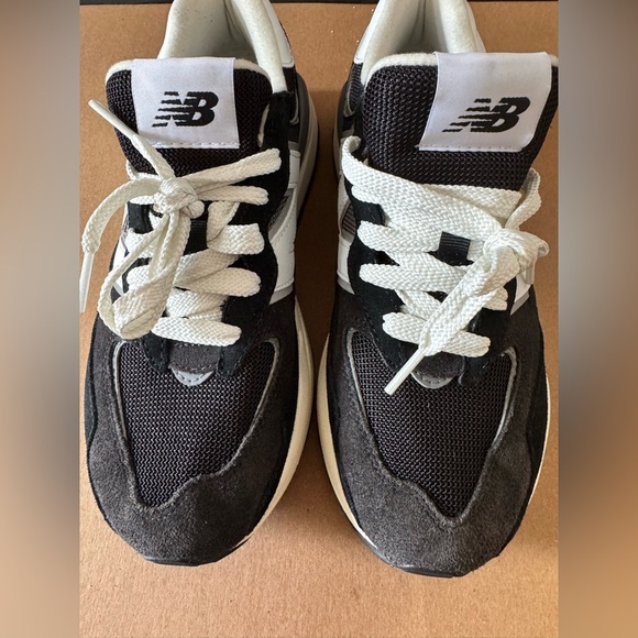 NWOB Womens New Balance 57/40 Black Sea Salt Chunky 80’s Retro Inspired Sneakers - Picture 6 of 11